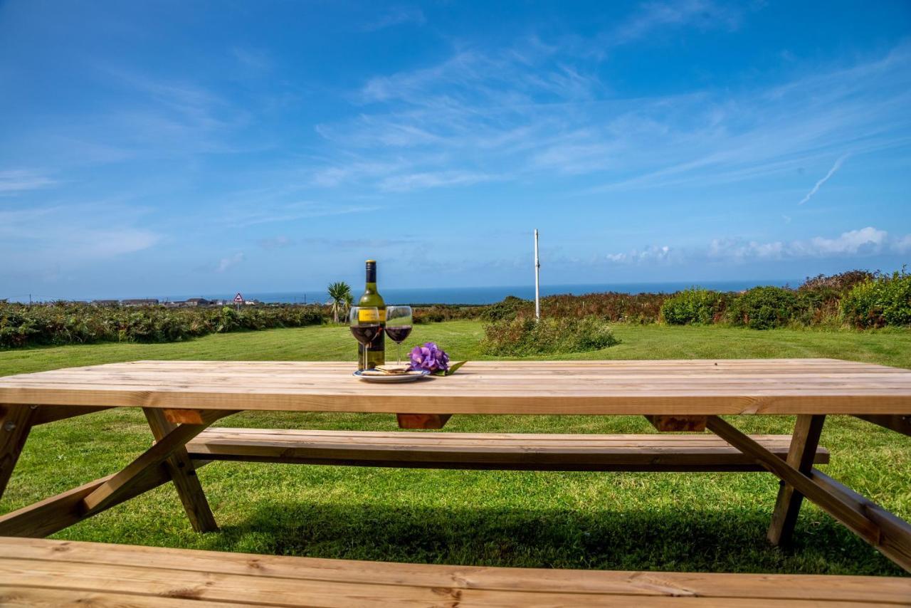 Finest Retreats - Western Watch - Sea Views, Pets Accepted, Sleeps 6 Lower Boscaswell Kültér fotó